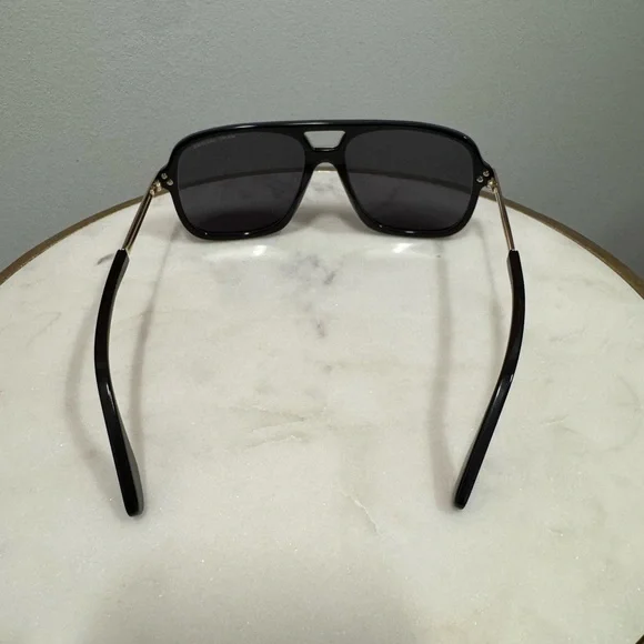 Marc Jacobs Black Sunglasses with Yellow Case - Picture 9 of 10